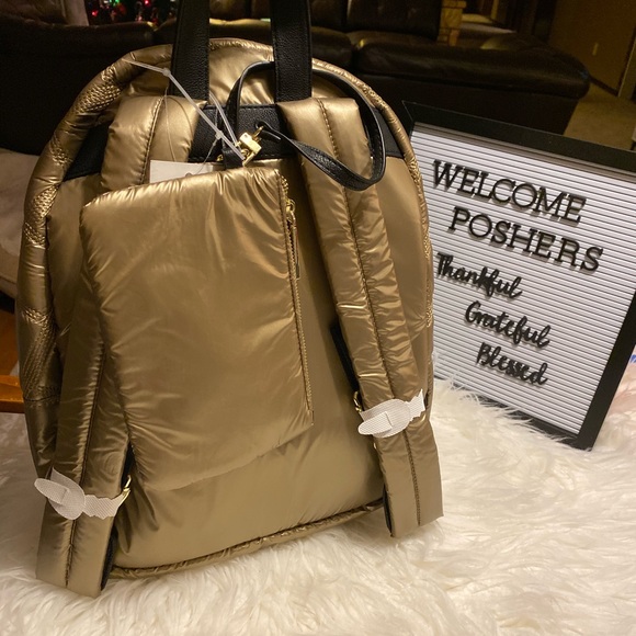 Steve Madden Handbags - 🎒 NWT Steve Madden Gold Girl’s Backpack